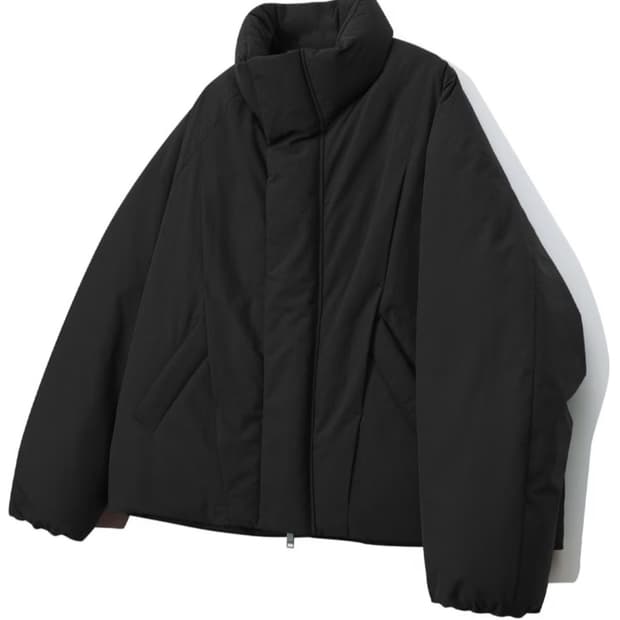 일코르소 플리츠 하이넥 숏 구스다운 점퍼 블랙 S