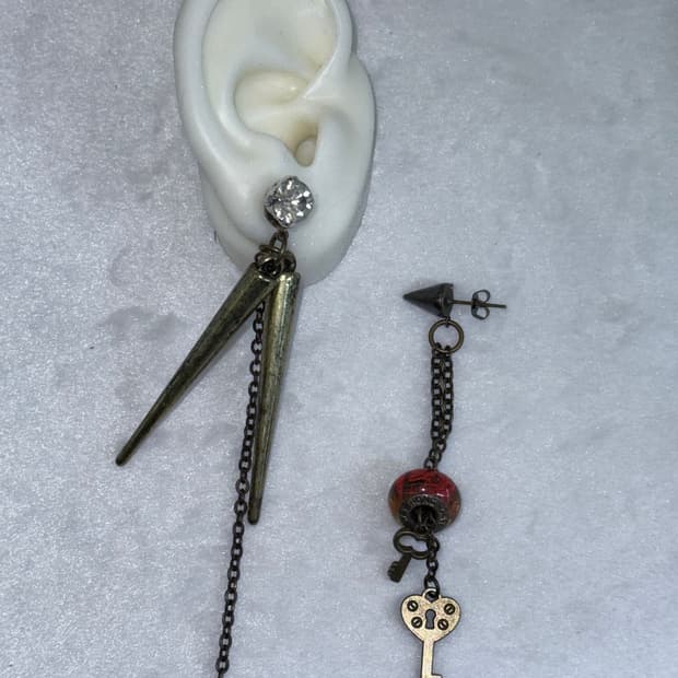 lock me down earring by PJM