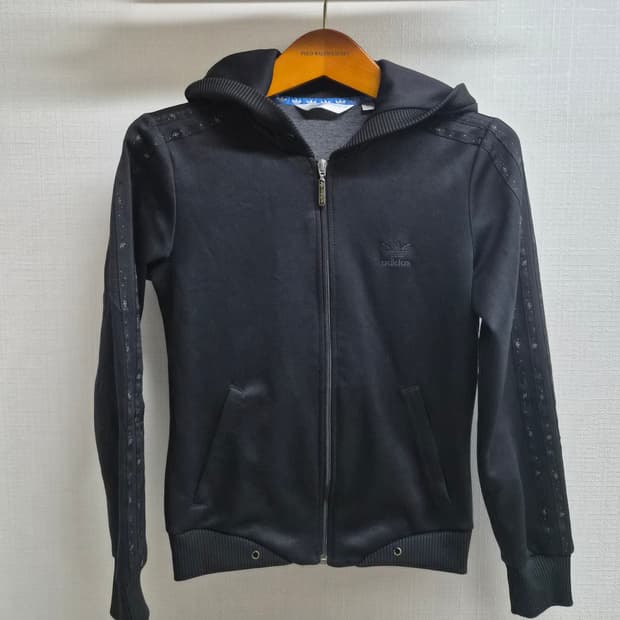 90) 아디다스 플락 크롭 후드져지 팝니다