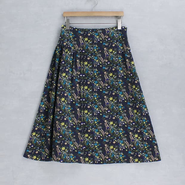 UNTITLED skirt _ Made in Japan S6322