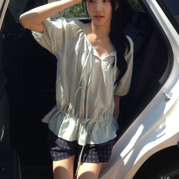 인앤양하모니 블라우스