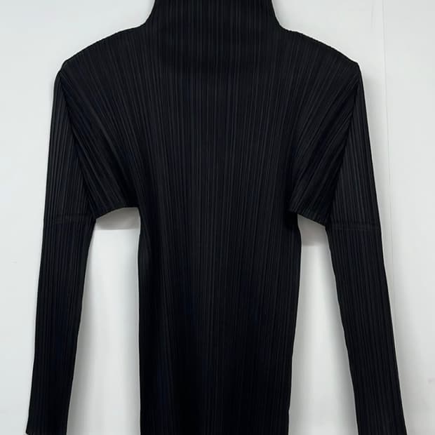 플리츠 플리즈 파사드 넥