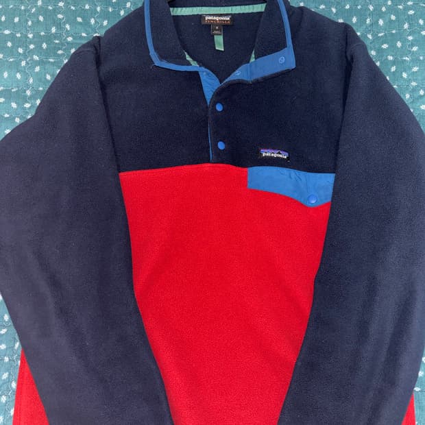 파타고니아 레드 네이비 