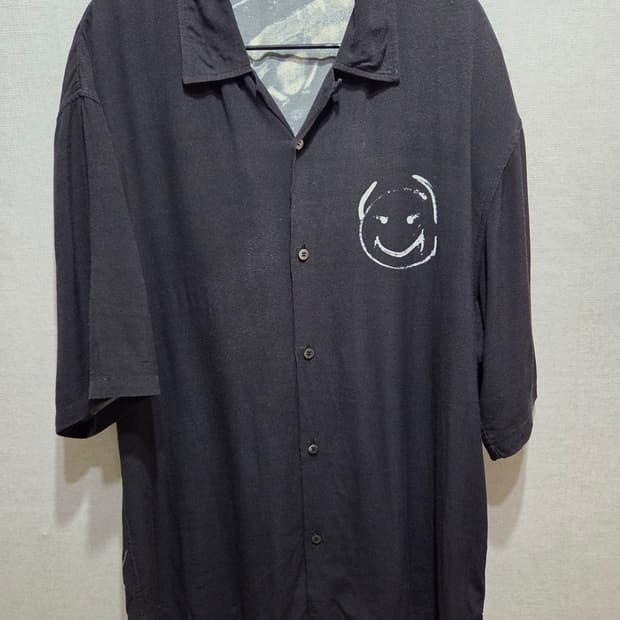 언더커버 반팔 오픈 카라 셔츠