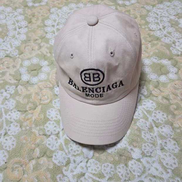 발렌시아가 BB 모드 볼캡 베이지