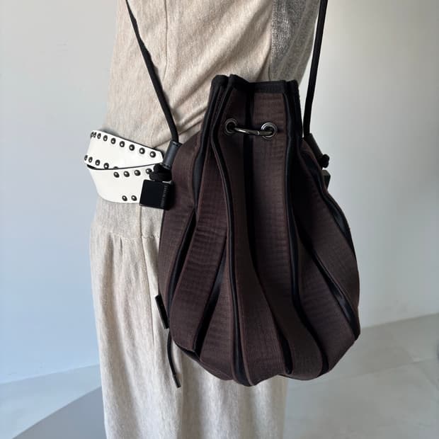 이세이미야케 Brown 버킷 bag