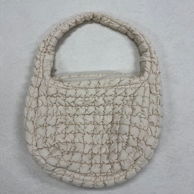 COS 퀼티드 구름백 오버사이즈