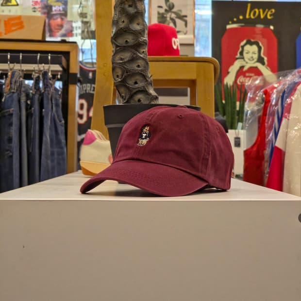 티니위니 버건디 볼캡