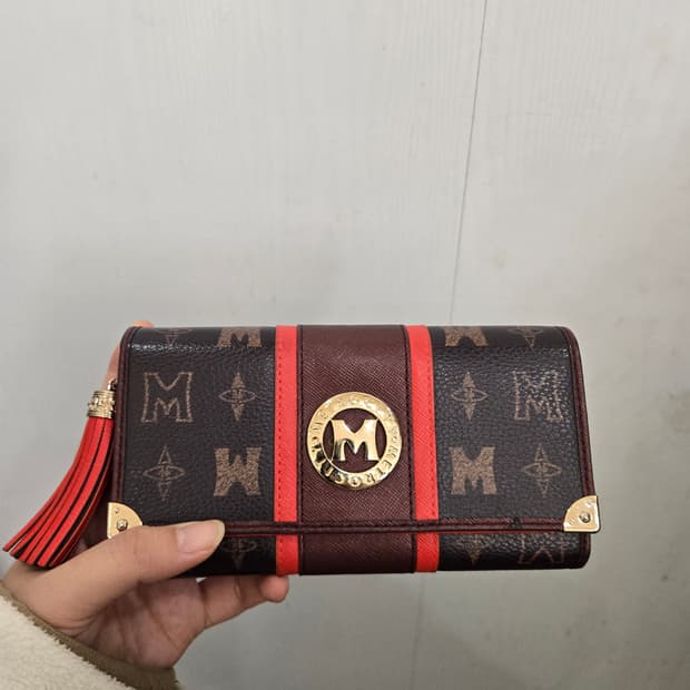 METROCITY 메트로시티 장지갑! 고급스러운 디자인!