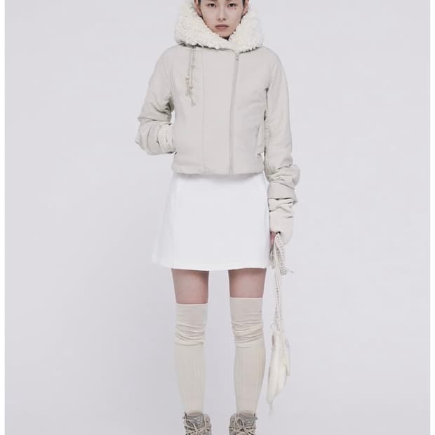 Hyein Seo 혜인서 크롭 패딩 아이보리