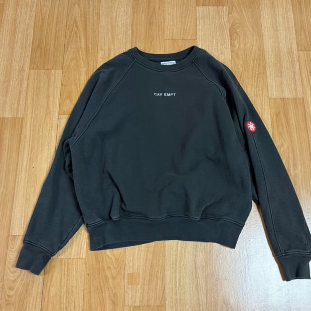 카브엠트 맨투맨 스웨트셔츠 블랙