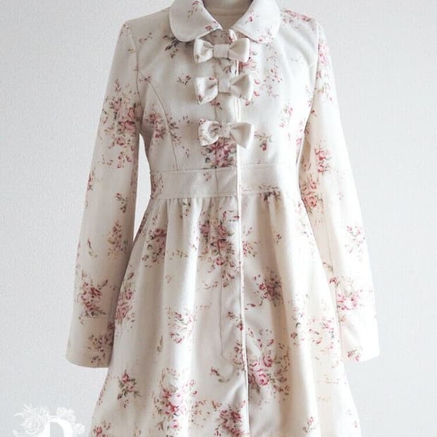 빈티지 리즈리사 히메갸루 리본 플라워 화이트 코트