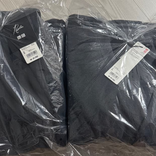 유니클로 니들스 상하의 