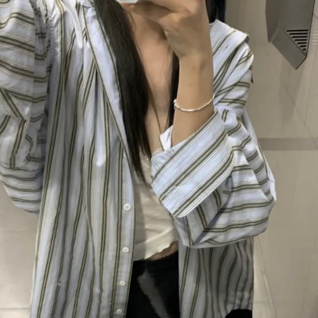 새상품) 블루 스트라이프 오버핏 셔츠 스트라이프 셔츠