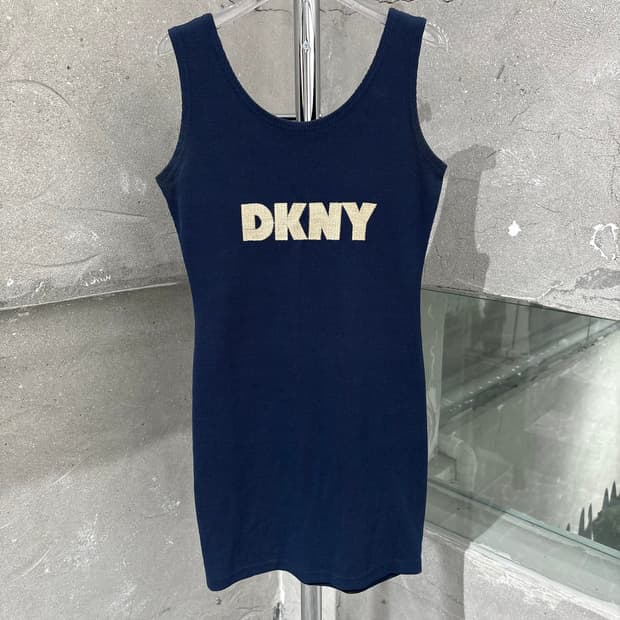 DKNY 슬리브리스 원피스