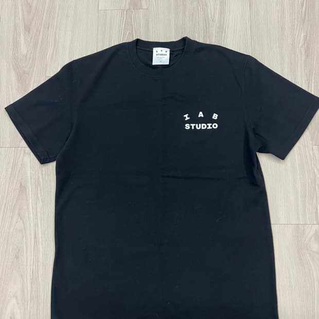 아이앱 스튜디오 반팔 검정