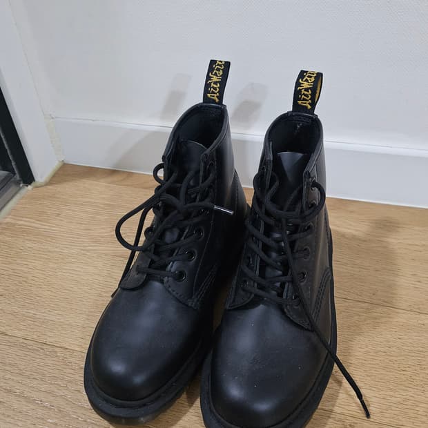 닥터마틴 워커 오리지널 101 스무스 6홀 235-240