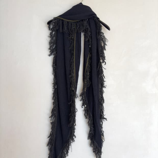 빈티지 아카이브 그런지 머플러 스툴