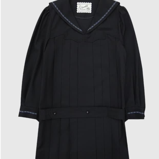 프레클메이드 플리츠 세일러 원피스