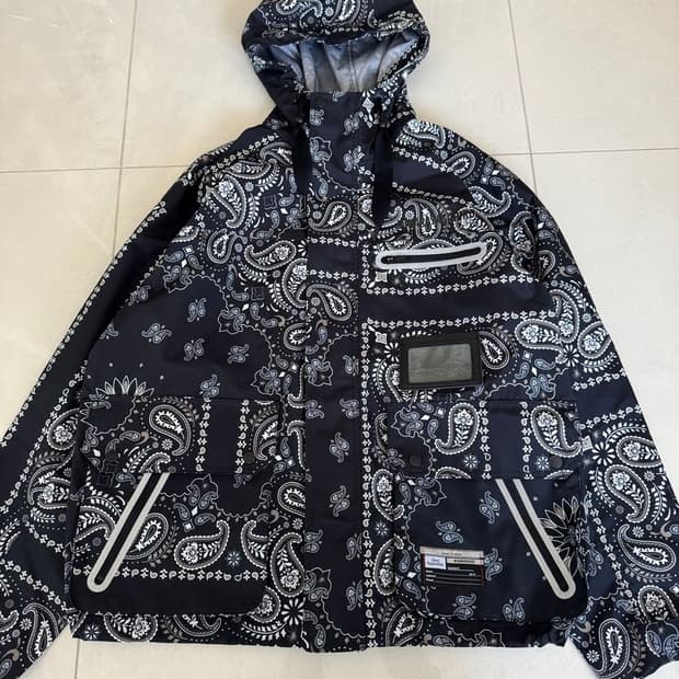 PAISLEY PARKA 나일론 페이즐리 파카