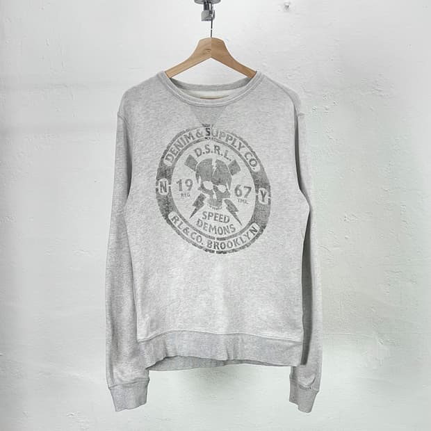 데님 앤 서플라이 오트밀 헤더 DSRL 스컬 그래픽 프린팅 크루넥 스웨트