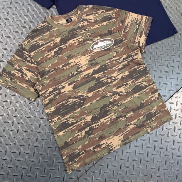 (새상품) 코르테이즈 퍼프 아일랜드 디지털카모 반팔티 M