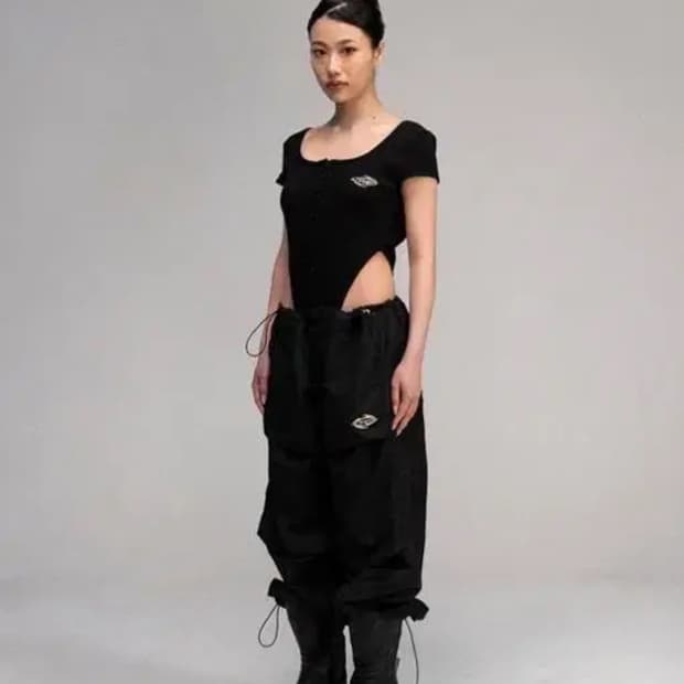플리즈노팔고우 PNF Bibi Nylon Emblem Pants