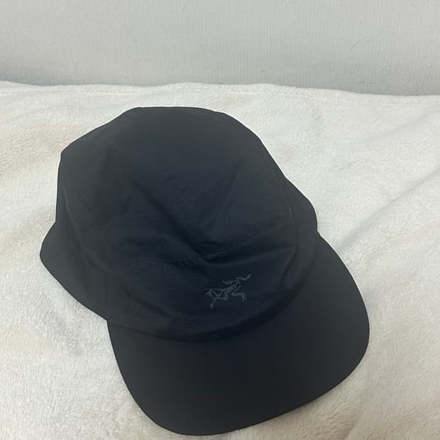 아크테릭스 노반햇 (L-XL) 블랙