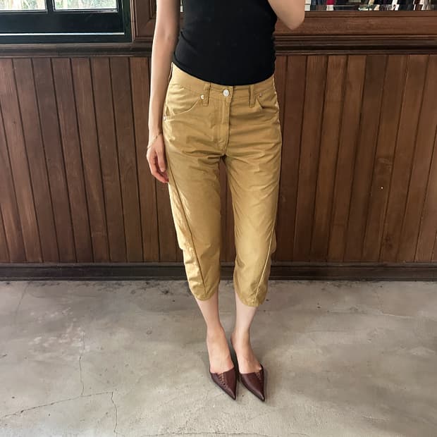 LEVI'S engineered cropped w30