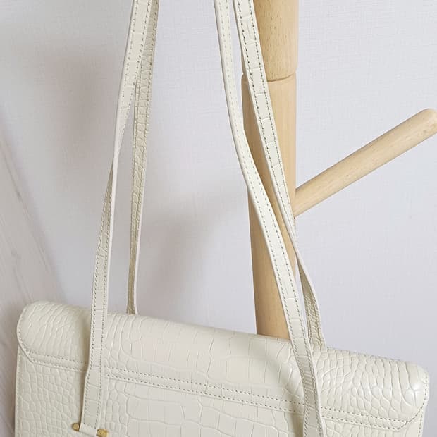 아뜰리에드루멘 샤를로뜨 백