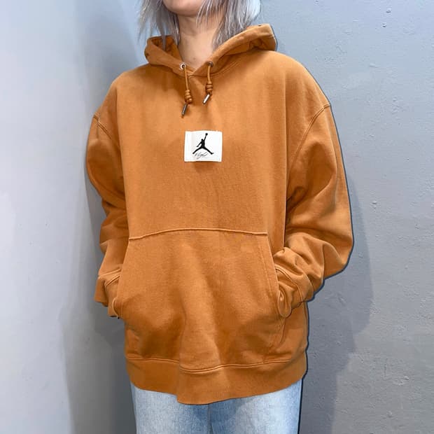 JORDAN 카멜 후드 티셔츠