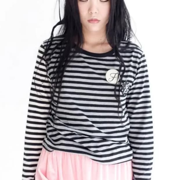 샵페어리 스트라이프 탑 +핀버튼