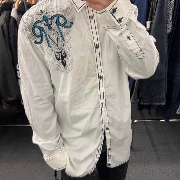 2XL)Roar 빈티지 자수 프리팅 긴팔셔츠