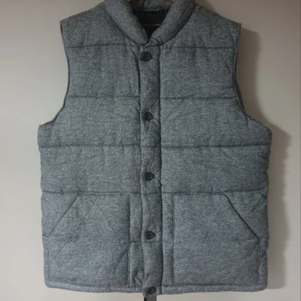 바나나리퍼블릭 남자 패딩조끼. 싸이즈 100