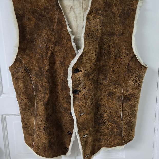 발데사리니 휴고보스 빈티지 리얼무스탕 베스트