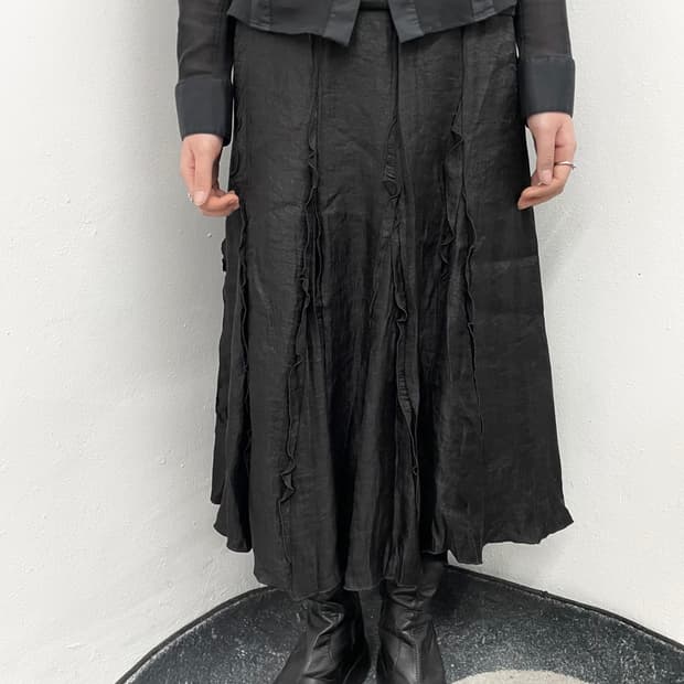 블랙 고딕 프릴 디테일 스커트