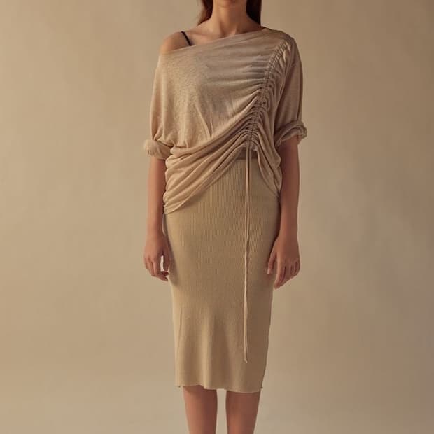 스컬프터 STRING LINEN 셔링 스트링 오프숄더 블라우스 티셔츠 탑