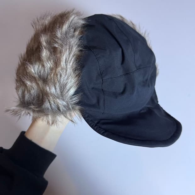 WATER PROOF PADDED FLAP CAP 방수 패딩 플랩 캡