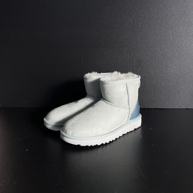 [220] UGG  U.S.A 어그 클래식 미니 메탈릭아이스버그 부츠