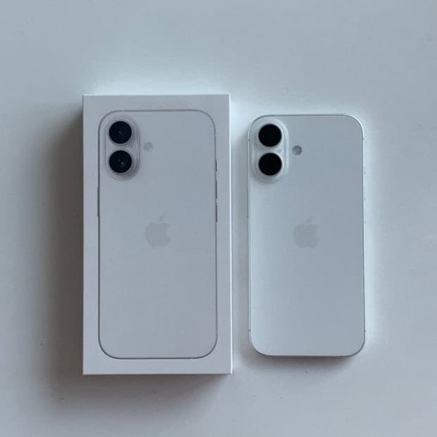 아이폰17 256기가 화이트 판매 또는 16프로와 교환
