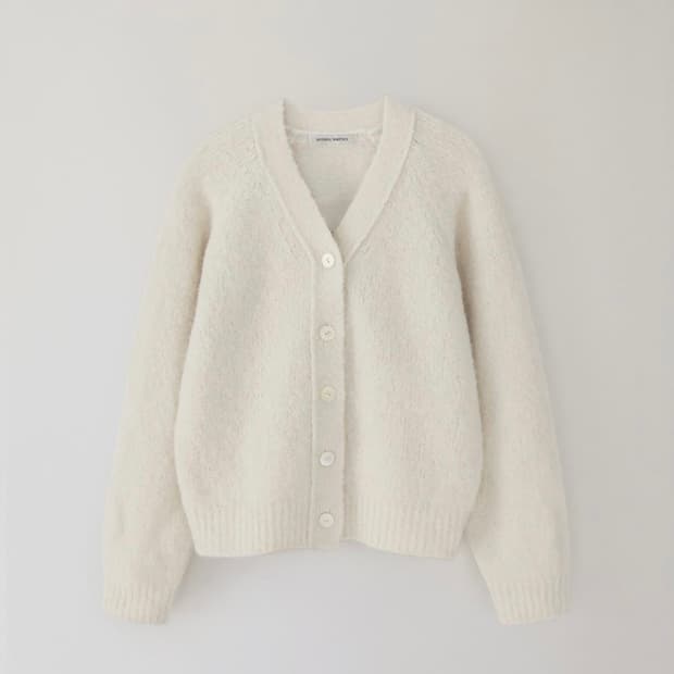 낫띵리튼 볼륨 알파카 가디건 아이보리