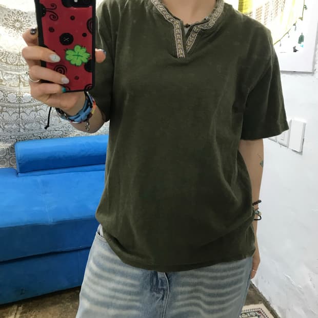 글로벌워크 빈티지 자수 헨리넥 반팔 티 (Z1444)