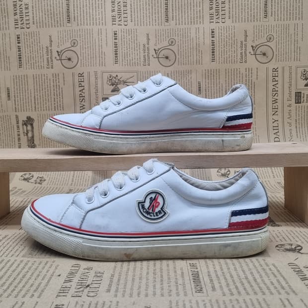 몽클레어 레더 화이트 스니커즈225