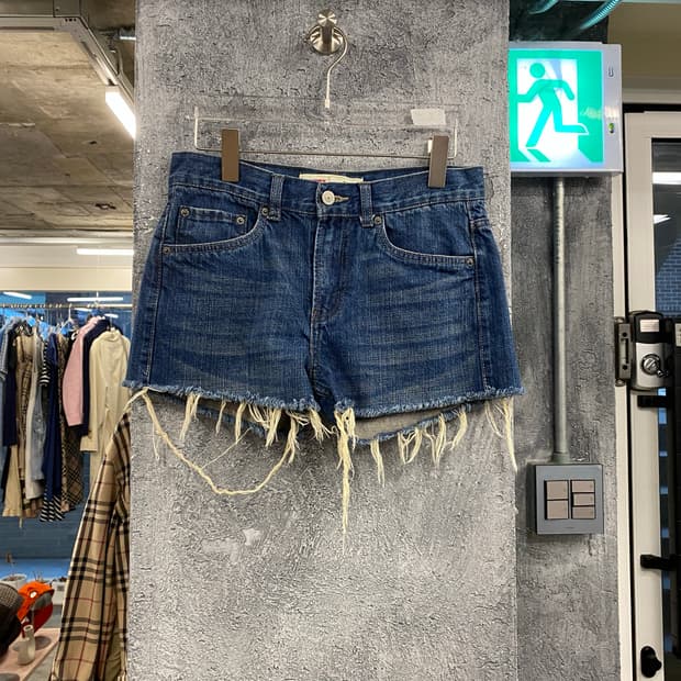 Levi's