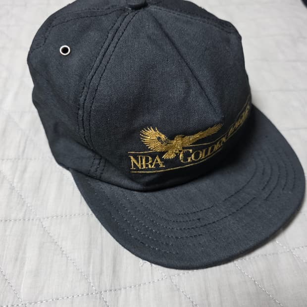 [OS] 빈티지 NRA 골든이글 베이지 5패널 블랙 캡 ver. 트래쉬드