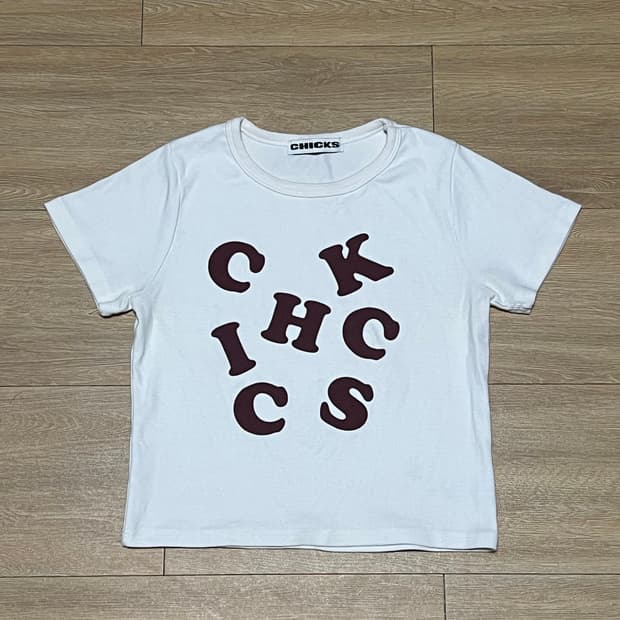Chicks 칙스 반팔티셔츠