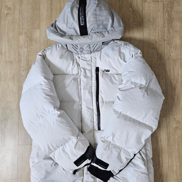 뉴발란스 화이트 구스다운 패딩