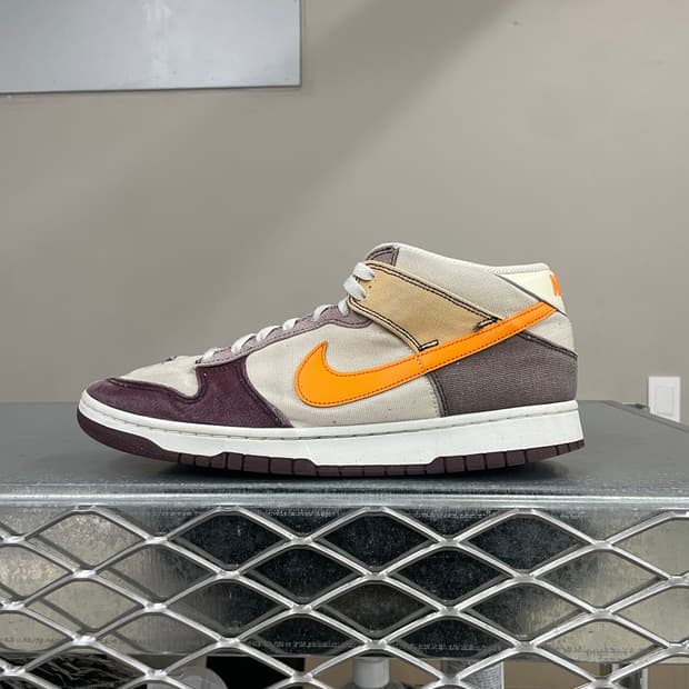 나이키 덩크 미드 코코넛 밀크 300