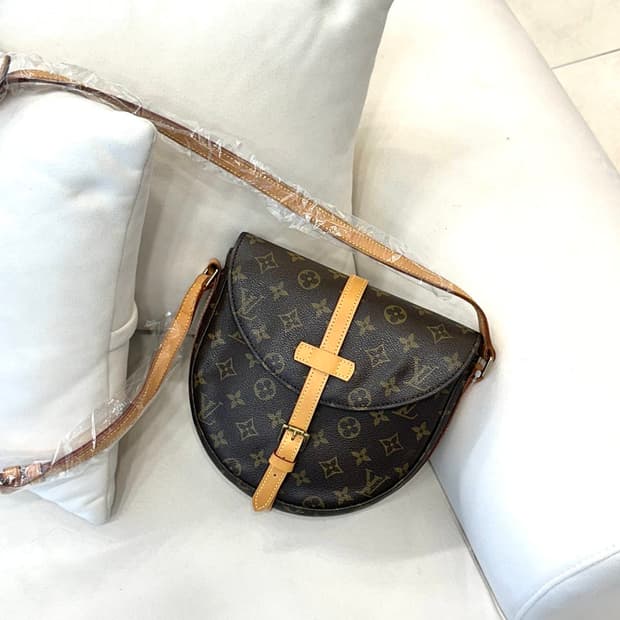 루이비통 모노그램 샹티이 크로스백 (정품)