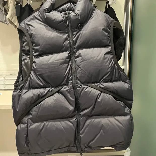 다이와피어39 테크 알파인 베스트 블랙 s